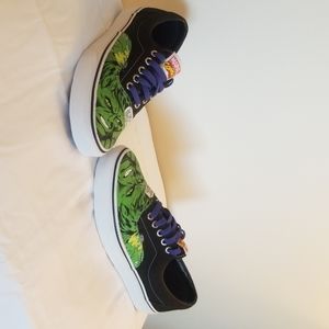 NWoT VANS MARVEL Increadible HULK sneakers
